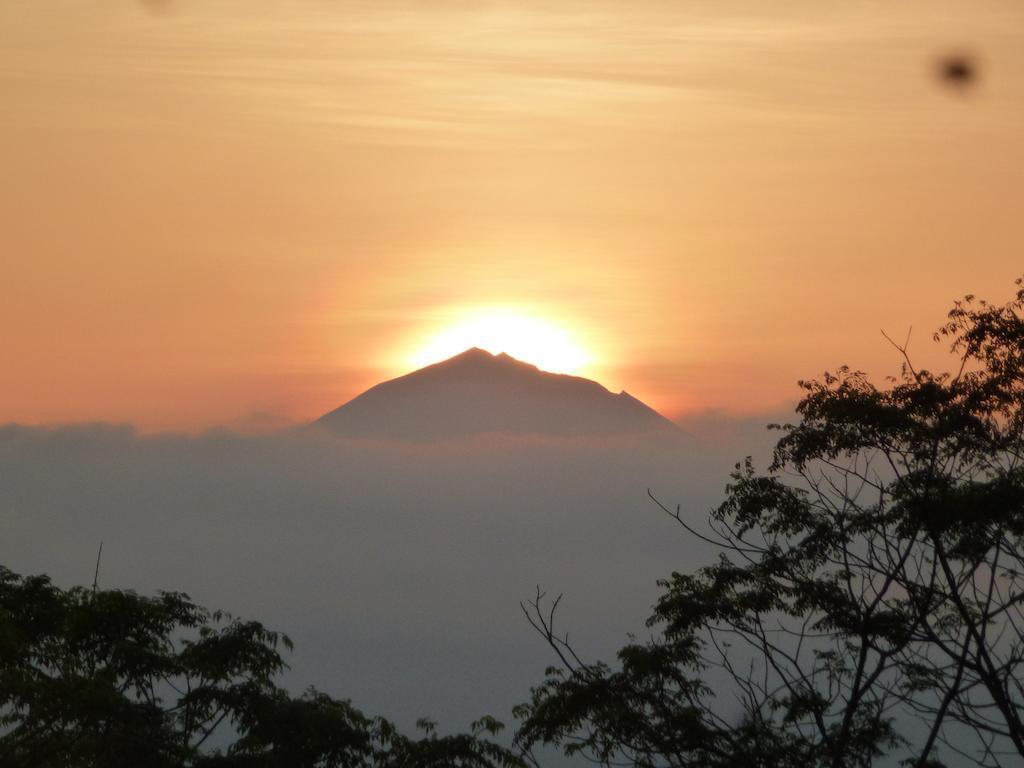 Sang Giri Mountain Tent Resort Jatiluwih Luaran gambar